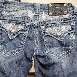 Miss Me bermudas, excellent condition, size 26